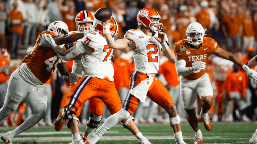 DraftKings betting picks, best Week 1 college football bets: How to bet Ohio State vs. Texas and more