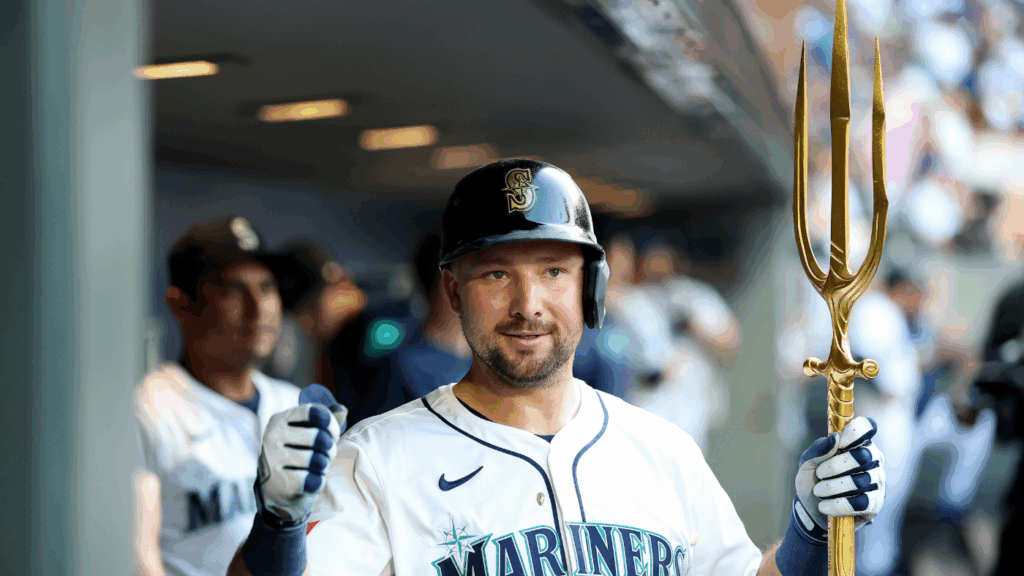 WATCH: Mariners' Cal Raleigh makes MLB history vs. Padres, becomes first catcher with 50-homer season