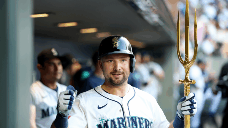 WATCH: Mariners' Cal Raleigh makes MLB history vs. Padres, becomes first catcher with 50-homer season