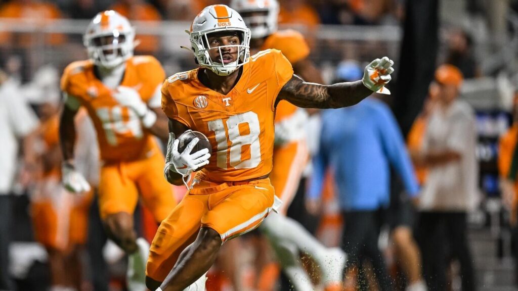 Tennessee vs. Syracuse prediction, odds, time: 2025 college football Week 1 picks by expert on 16-8 run
