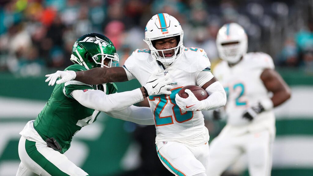 De'Von Achane injury: Dolphins GM Chris Grier expects star RB to be ready for Week 1 despite calf issue