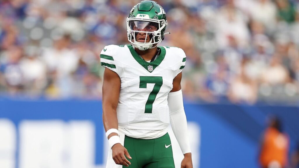 Jets GM says QB Justin Fields can follow in the paths of Sam Darnold, Baker Mayfield and reinvent NFL career