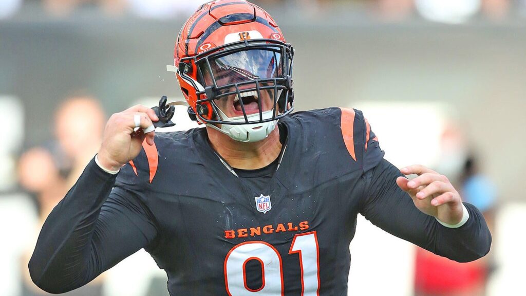 Trey Hendrickson contract: Bengals, star DE agree to major raise in final year of deal after lengthy standoff