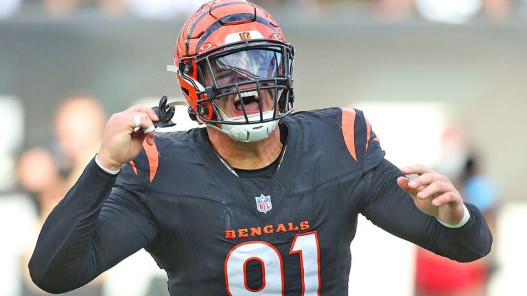 Trey Hendrickson contract: Bengals, star DE agree to major raise in final year of deal after lengthy standoff