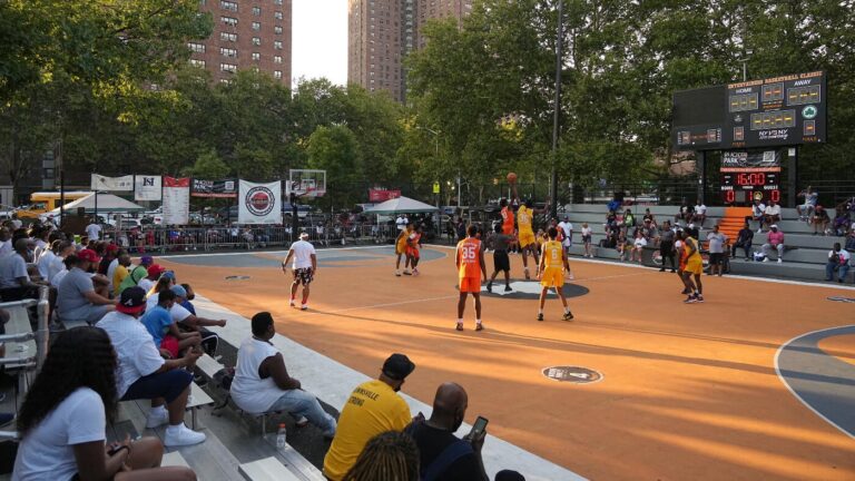 While Kentucky AD Mitch Barnhart mulls basketball games at Kroger Field here are other outdoor venues we want