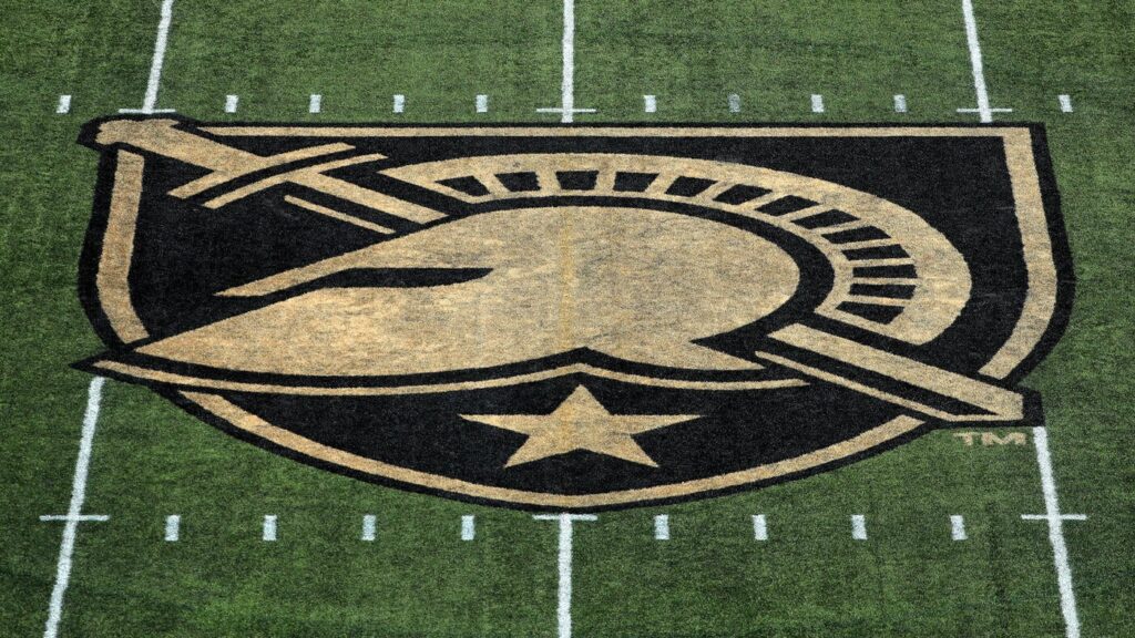 Army safety Larry Pickett Jr. rescues man from burning vehicle two days after first collegiate game appearance