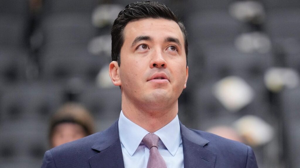 Raptors extend contract of general manager Bobby Webster, expand his responsibilities