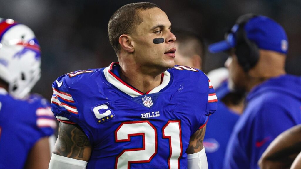 Bills reunite with Jordan Poyer as former All-Pro safety heads back to Buffalo after stint with Dolphins