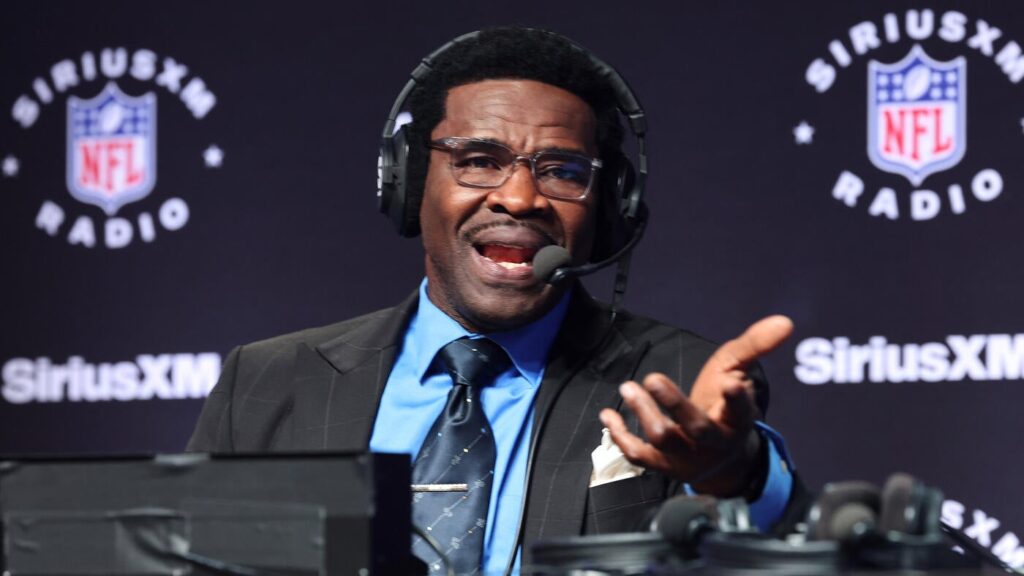 Micah Parsons trade: Michael Irvin rips Jerry Jones for 'crazy, dumb' move after saying it wouldn't happen