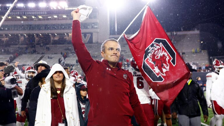 College football recruiting: South Carolina lands five-star IOL Darius Gray, the top available 2026 prospect