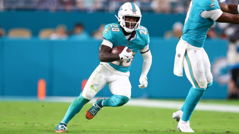 De'Von Achane injury update: Dolphins RB sidelined with calf issue, expected to miss at least one week