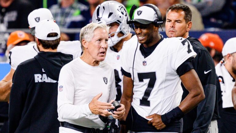 Why Raiders coach Pete Carroll defended Geno Smith after QB flipped off Seahawks fan