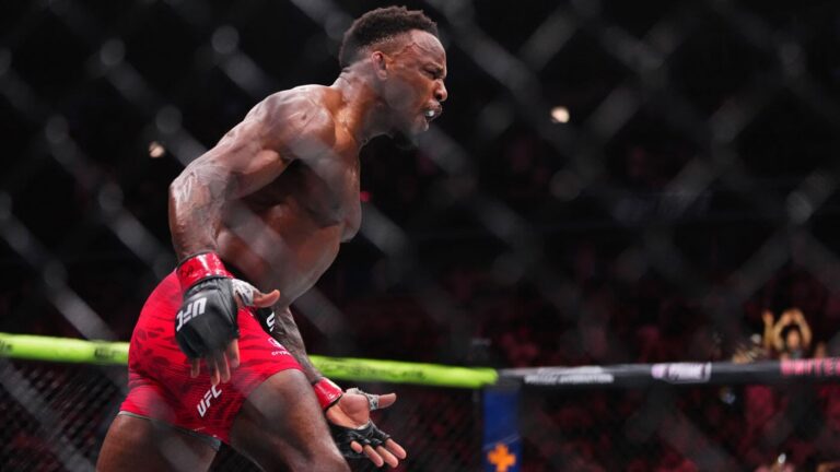 UFC 319 results, highlights: Lerone Murphy spoils Aaron Pico's debut with nasty knockout, calls for title shot