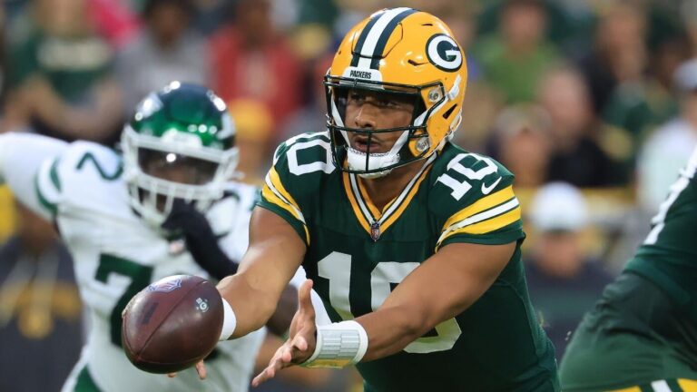Packers QB Jordan Love will have procedure on left thumb ligament, hopes to return to practice next week