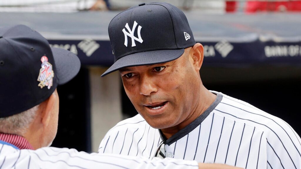 Mariano Rivera suffers torn Achilles tendon during Yankees Old-Timers' Day game