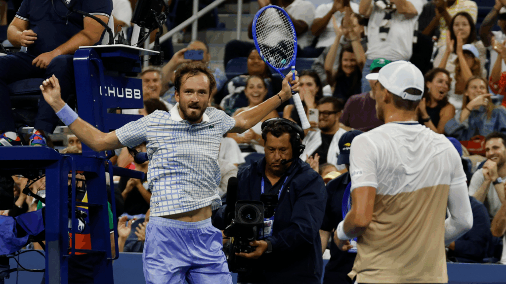 US Open: Daniil Medvedev-Benjamin Bonzi match interrupted by photographer, leading to chaotic 5-set thriller