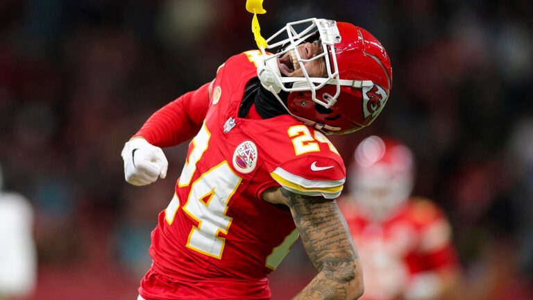 Skyy Moore trade grades: Desperate 49ers get high mark for giving up almost nothing to acquire Chiefs receiver