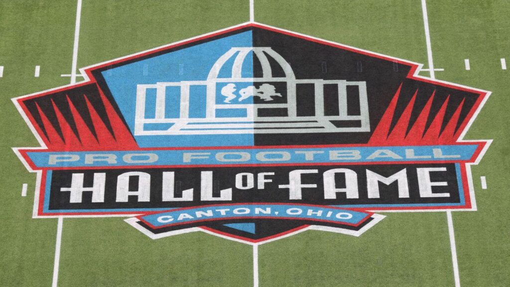 NFL Hall of Fame Game begins with moment of silence for victims of shooting at league's NYC headquarters