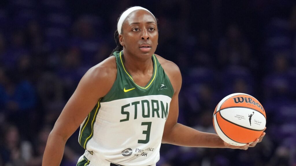 Today's top games to watch, best bets, odds: Important WNBA battle, full MLB slate and more