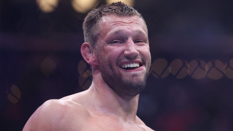 Renier de Ridder vs. Anthony Hernandez in Vancouver tops latest slew of UFC fight announcements