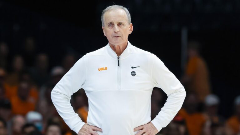 Rick Barnes signs lifetime contract with Tennessee, allowing coach to finish storied career in Knoxville