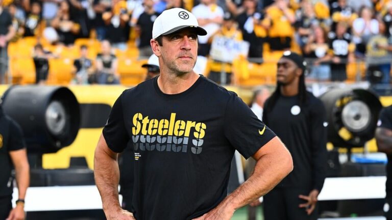 Steelers' Aaron Rodgers not ruling out 'running it back' with Pittsburgh in 2026