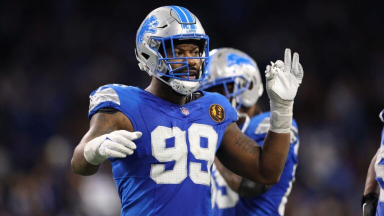 Lions GM Brad Holmes not ruling out re-signing Za'Darius Smith after March release: 'Anything's a possibility'