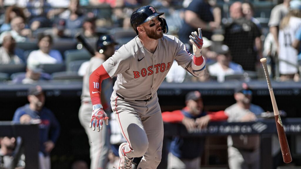 Red Sox hammer Yankees: Boston posts eighth straight win over New York to match 2009 streak vs. AL East rival