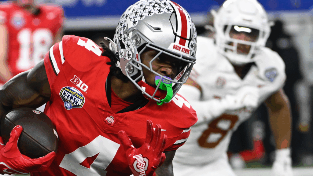 College football odds, picks, predictions: Ohio State vs. Texas, Notre Dame vs. Miami headline in Week 1