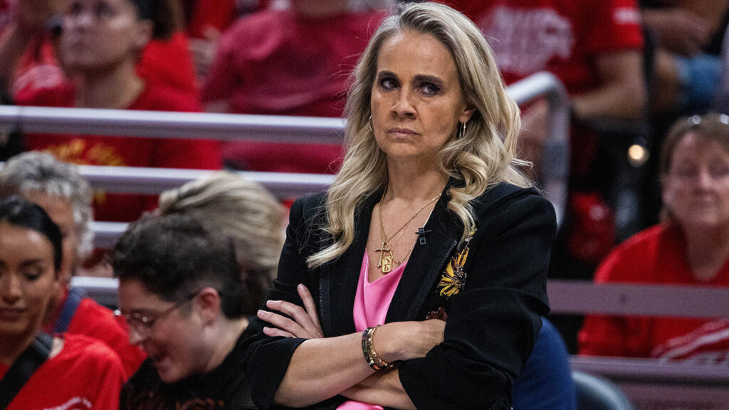 Aces' A'ja Wilson, Becky Hammon call out officials after 'very interesting' free throw discrepancy in Game 4