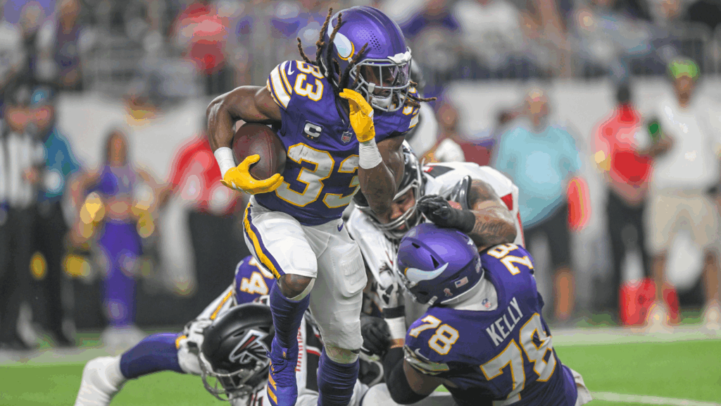 Aaron Jones injury update: Vikings RB heading to injured reserve, out at least four weeks, per reports