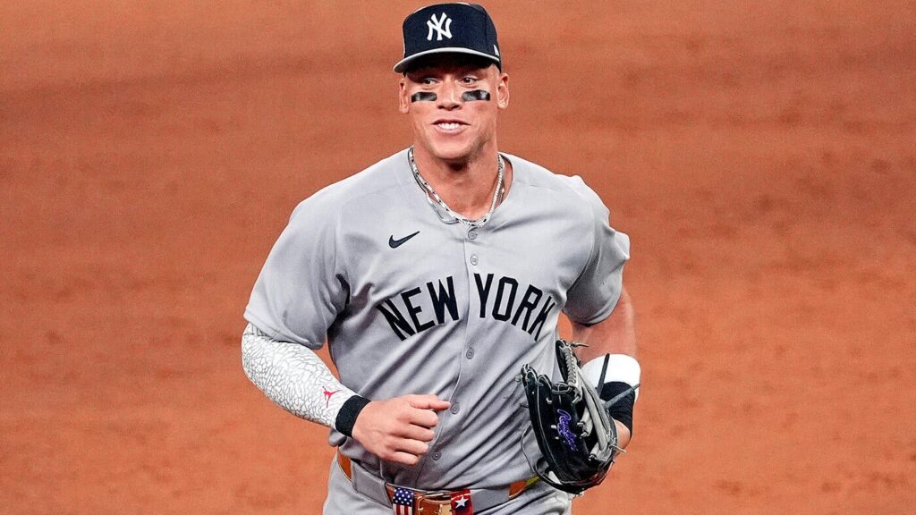 Yankees' Aaron Judge returns to outfield for first time since July as AL East race heats up vs. Blue Jays