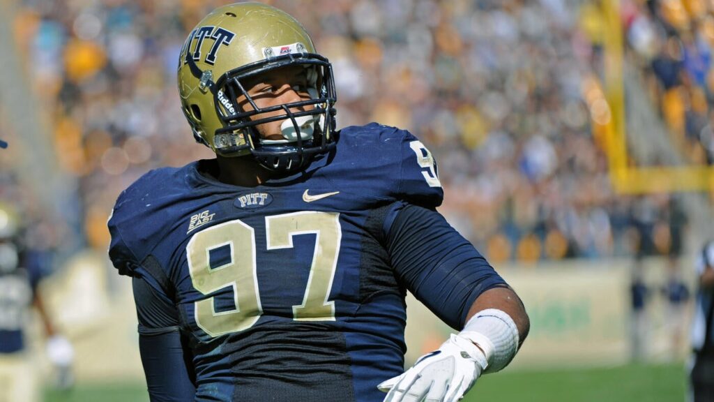 Pittsburgh to retire Aaron Donald's jersey ahead of its Week 12 game against Notre Dame