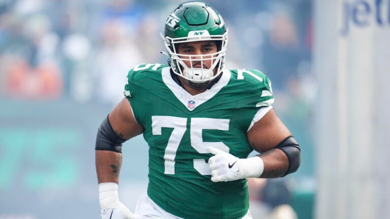 Jets OL Alijah Vera-Tucker suffers significant arm injury that could require surgery, per report