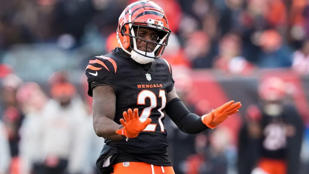 Colts add former Steelers, Bengals veteran cornerback to reunite with DC Lou Anarumo, per report