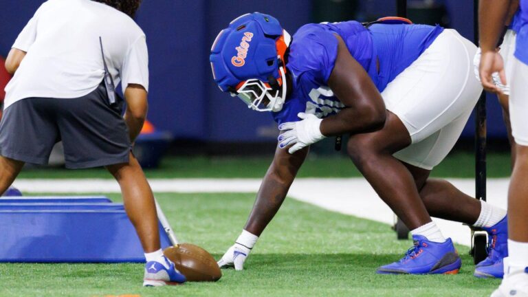 Florida DL Brendan Bett's status vs. No. 3 LSU undecided after spitting incident, Billy Napier says