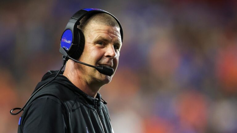 College football winners, losers in Week 2: Florida's Billy Napier under fire, Arch Manning finds favorite WR