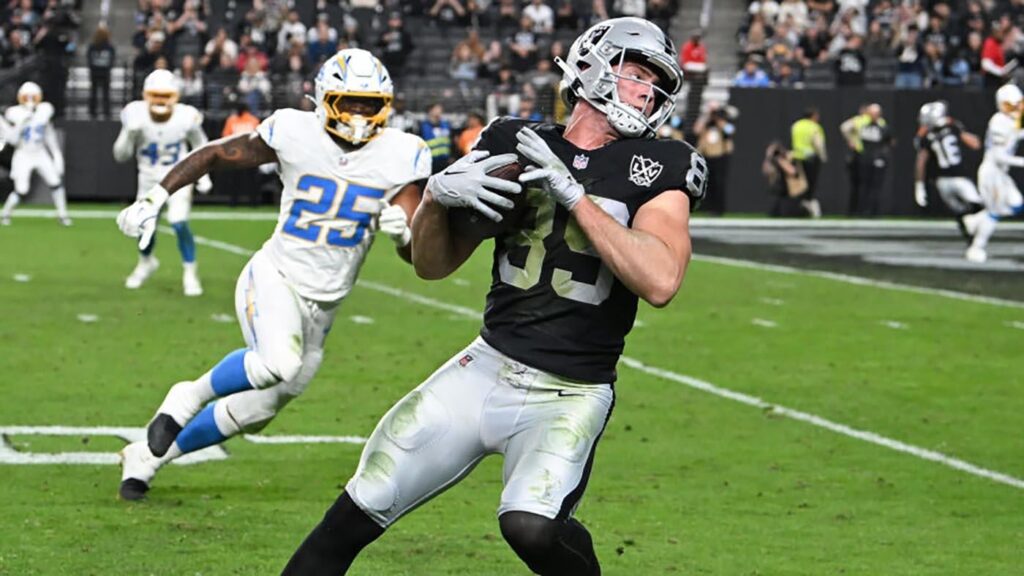 NFL Week 2 Fantasy Football Injury Report: Latest news and updates on Brock Bowers and more