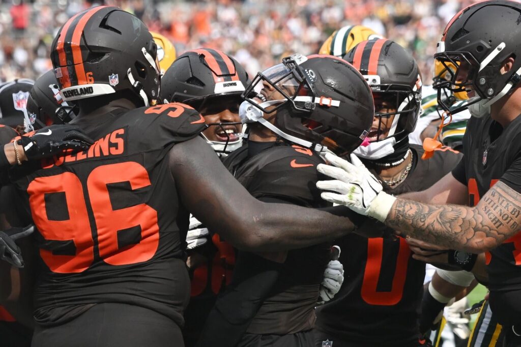 NFL Week 4 picks and score predictions: Browns shock Lions in huge upset, undefeated Eagles finally lose