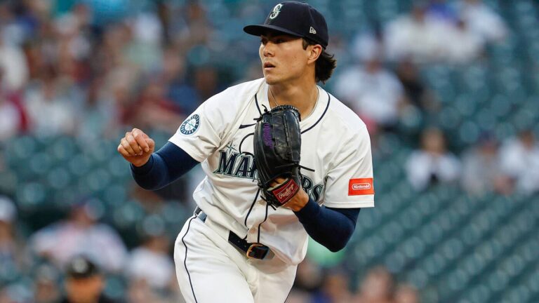 Bryan Woo injury update: Mariners starter dealing with pec muscle inflammation after leaving start vs. Astros