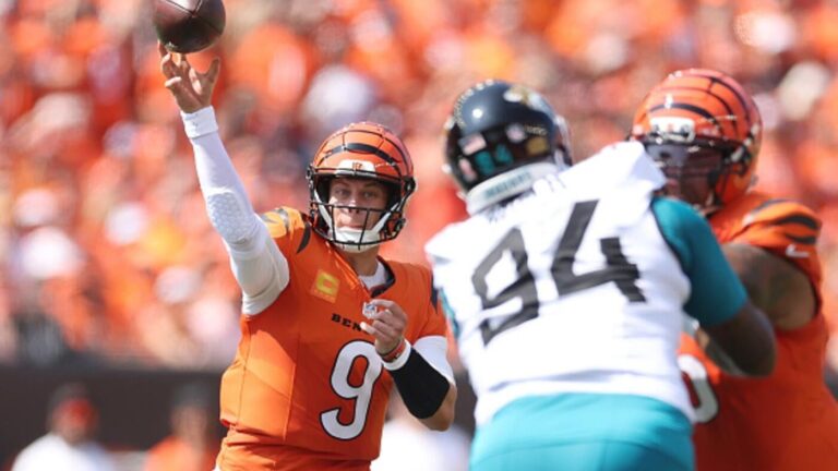 Joe Burrow injury: Bengals QB exits Week 2 matchup vs. Jaguars with apparent leg issue