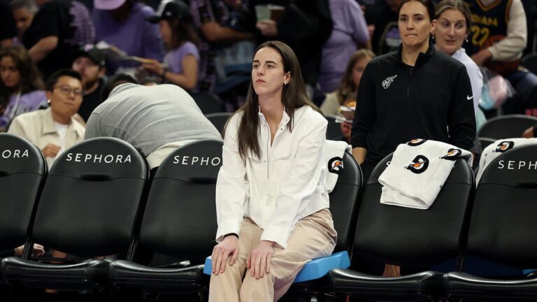 Eagles hold off Cowboys in bizarre season opener; Caitlin Clark out for remainder of year