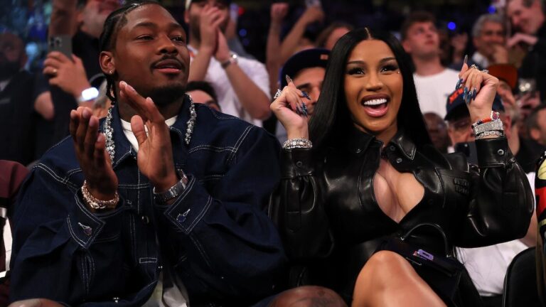 Patriots' Stefon Diggs expecting baby with rapper Cardi B