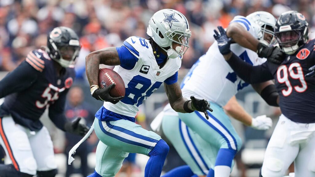 CeeDee Lamb injury: Cowboys star WR unlikely to play vs. Packers after rolling ankle, per report