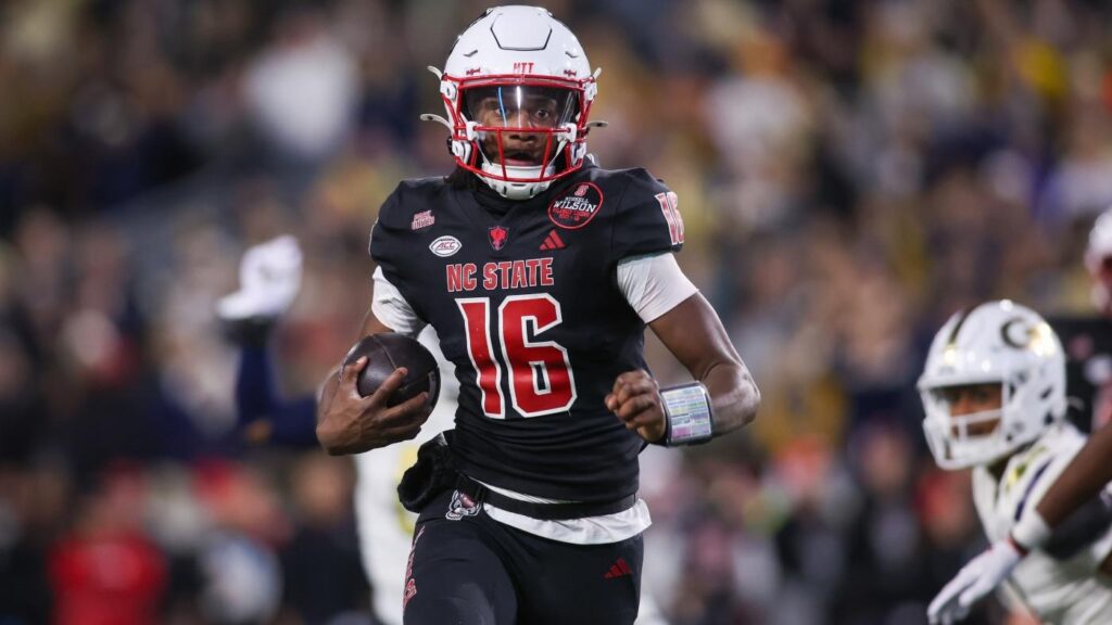 NC State vs. Wake Forest predictions, odds, time: 2025 college football Week 3 pick by expert on 10-2 run