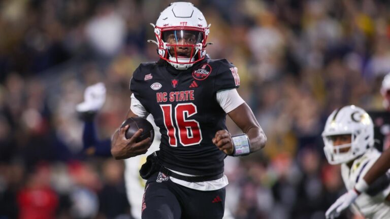 NC State vs. Wake Forest predictions, odds, time: 2025 college football Week 3 pick by expert on 10-2 run