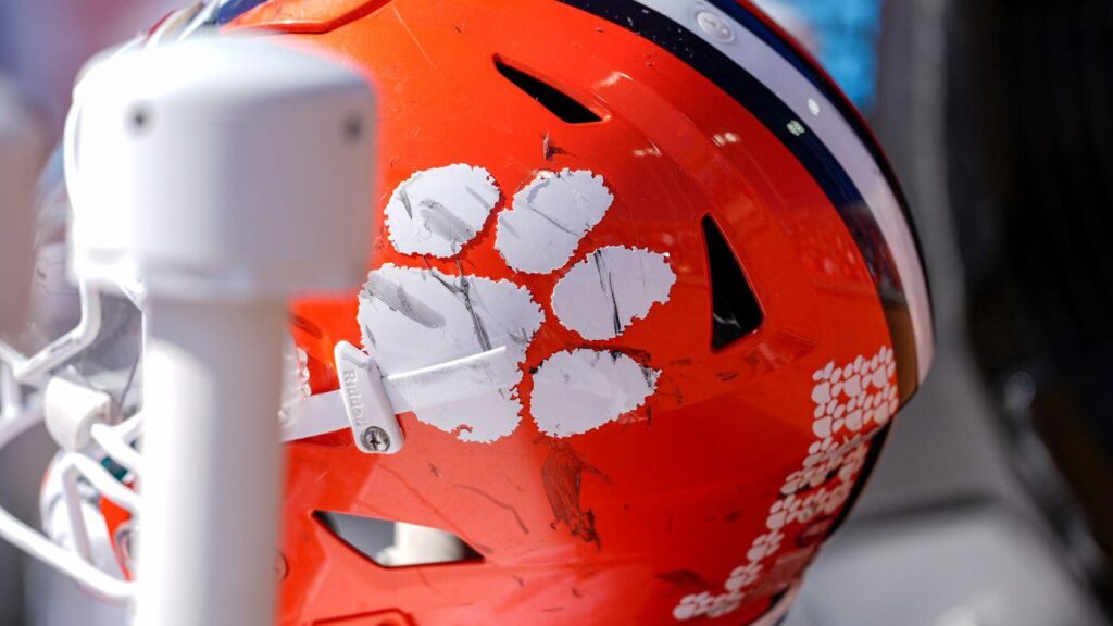LOOK: Clemson's bus damaged after hitting light pole in another bizarre off-field mishap for Tigers