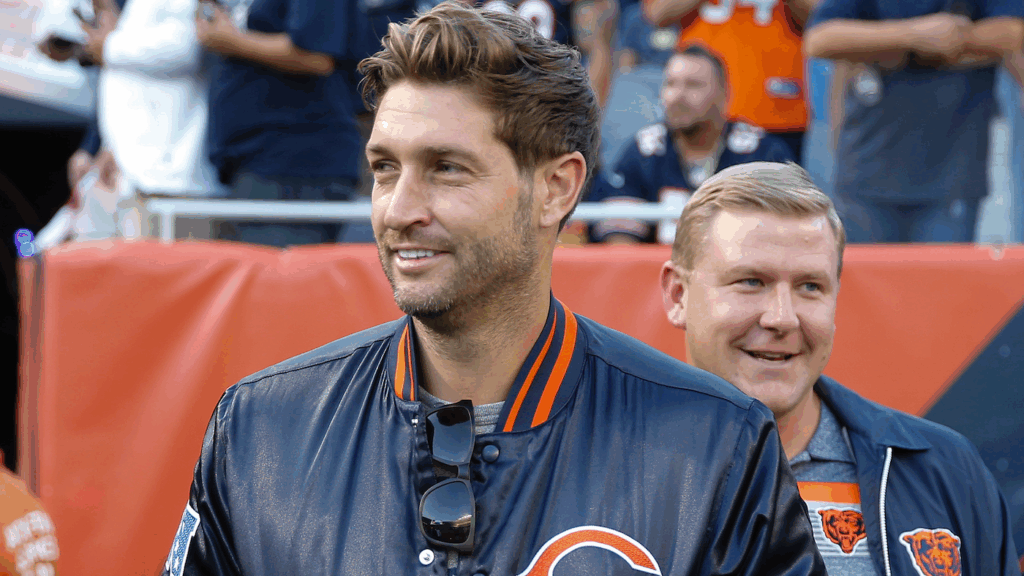 Former NFL QB Jay Cutler reports to jail after as part of DUI plea deal