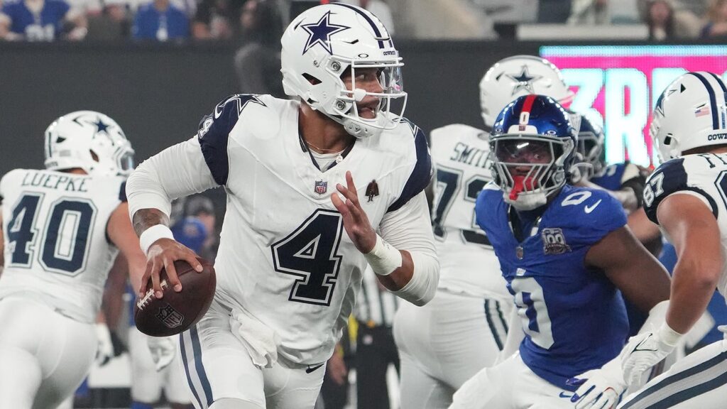 Cowboys vs. Eagles NFL props, odds, SportsLine Machine Learning Model AI predictions, Kickoff Game SGP picks