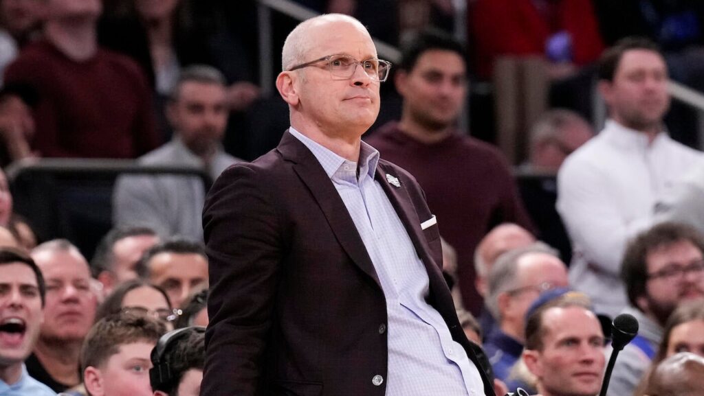 Dan Hurley briefly contemplated leaving UConn after turbulent 2024-25 season: 'I wasn't a good leader'
